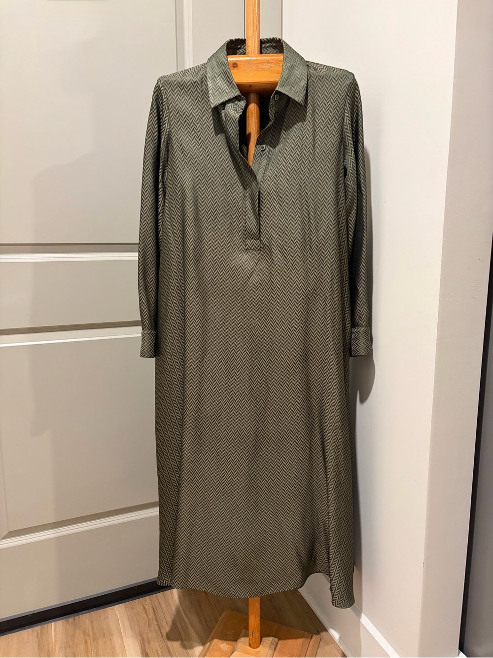 COS Herringbone Shirt Dress with Pockets in Khaki Size 8